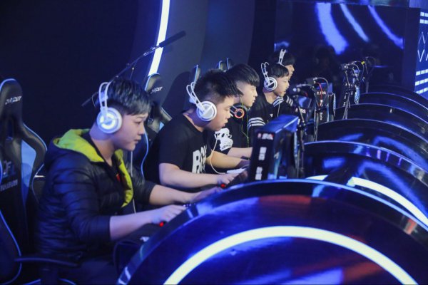 法国中场球 法国中场球