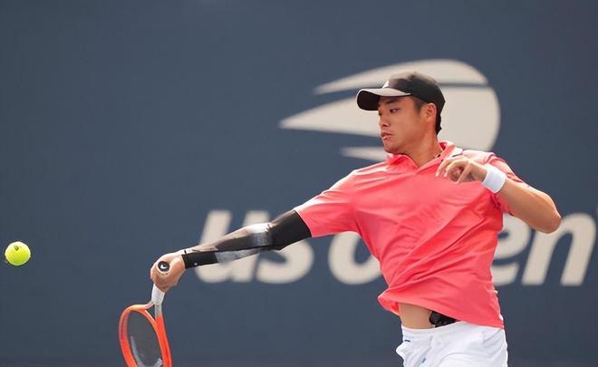 中展示了令 中展示了令