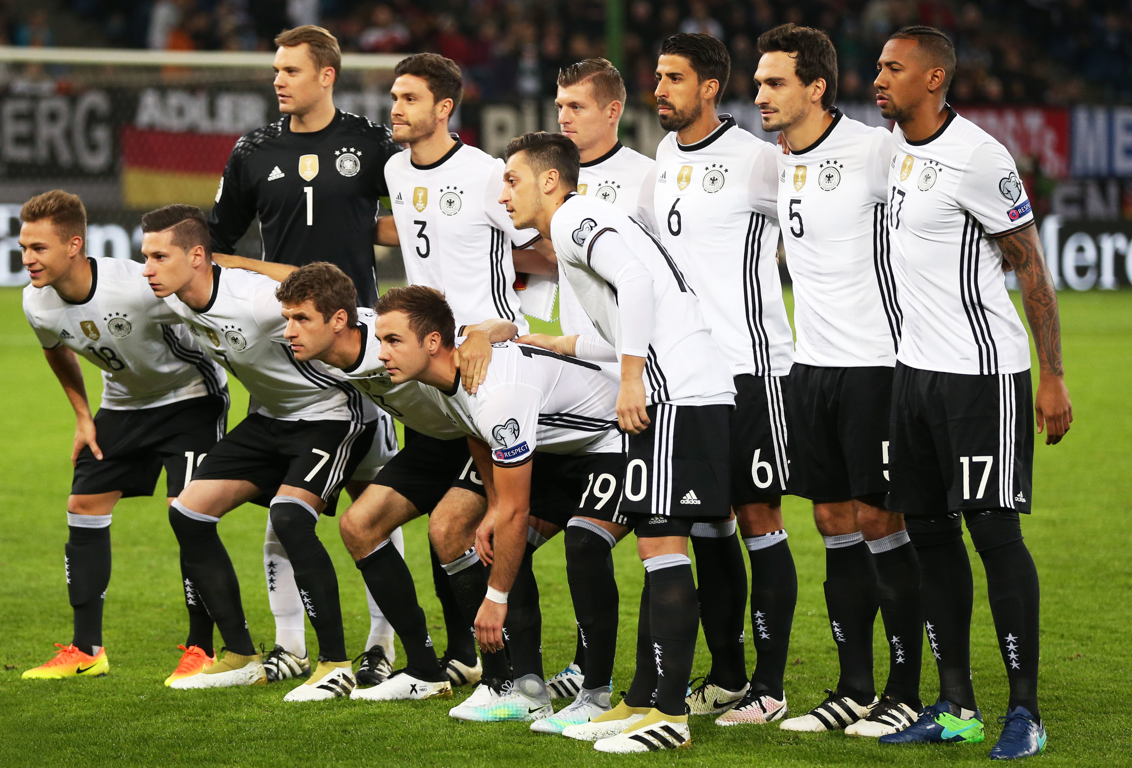 并通过热身 并通过热身