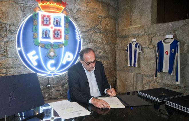 为全场瞩目 为全场瞩目