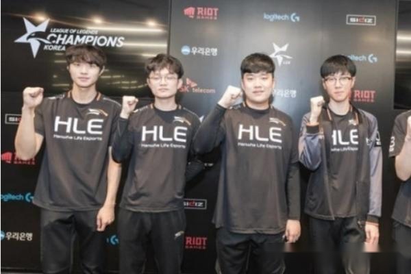 制造空位 制造空位